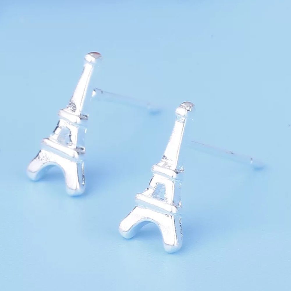 925 Sterling Silver Eiffel Tower Stud Earrings